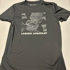 Under armour t shirt